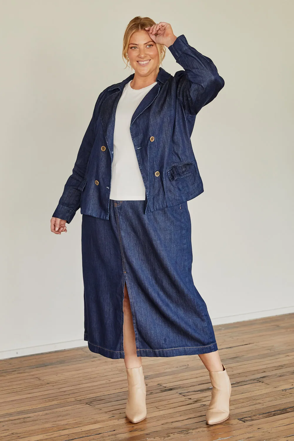 Avalee Tencel Jacket in Dark Wash