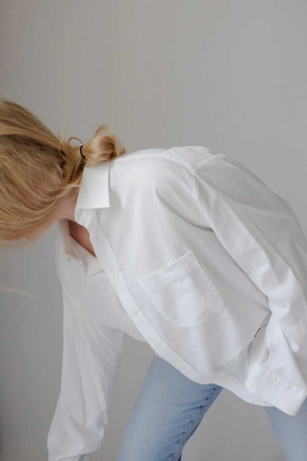 CLASSY VINTAGE WHITE OVERSIZE SHIRT