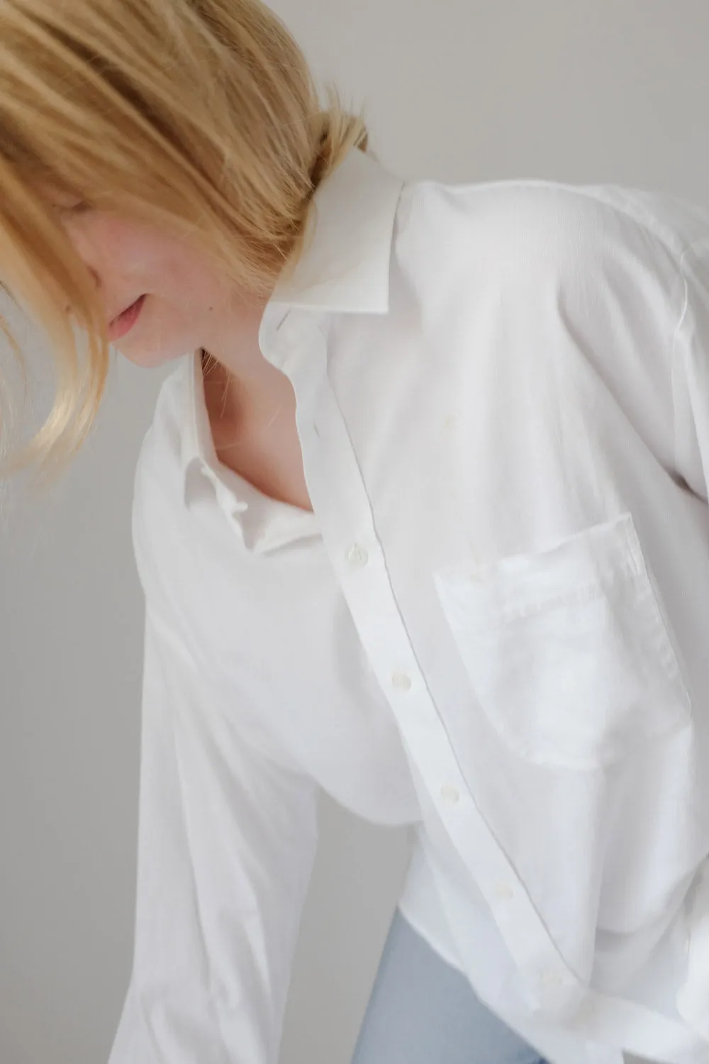 CLASSY VINTAGE WHITE OVERSIZE SHIRT