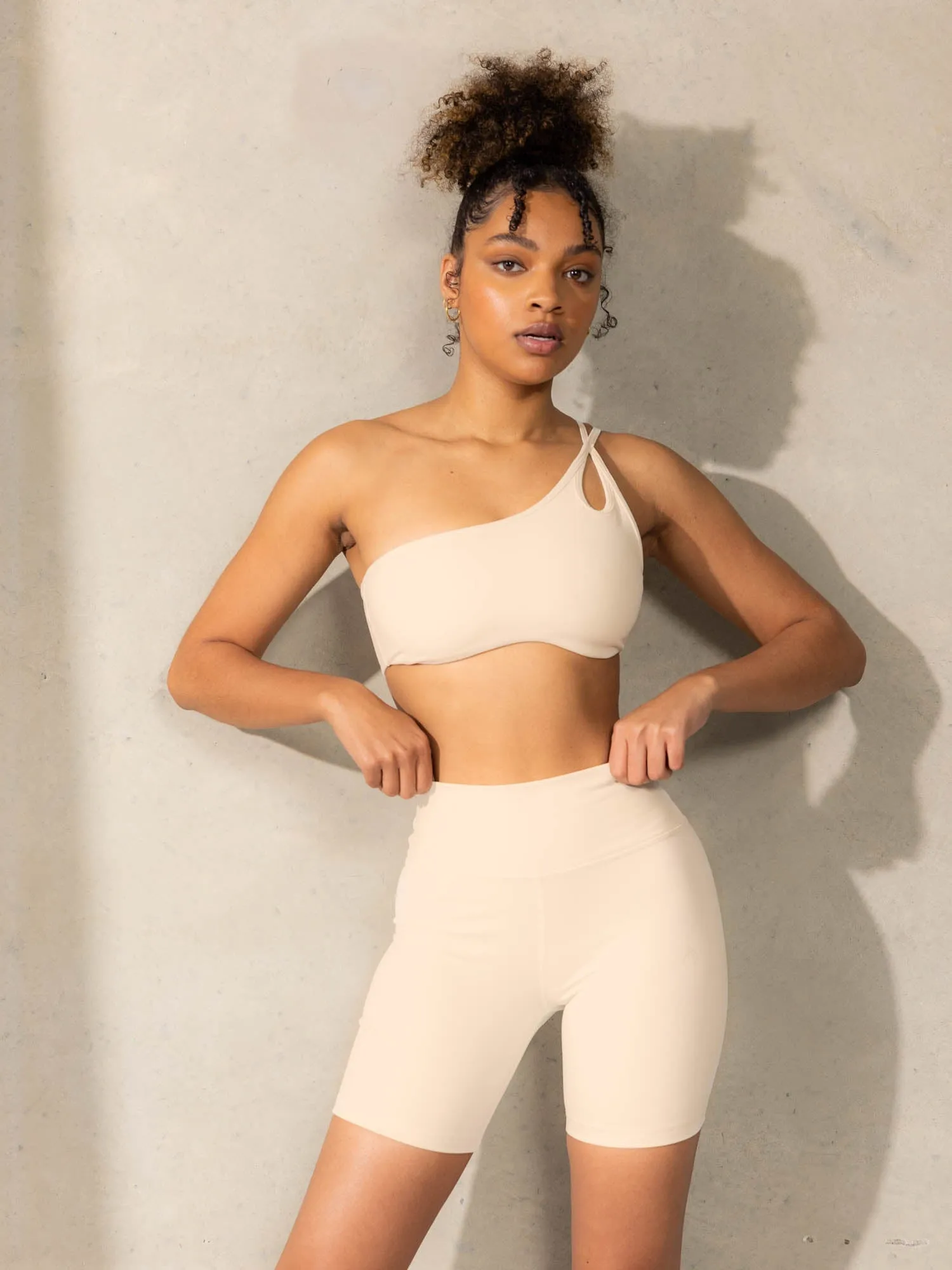 Empower One Shoulder Sports Bra - Vanilla