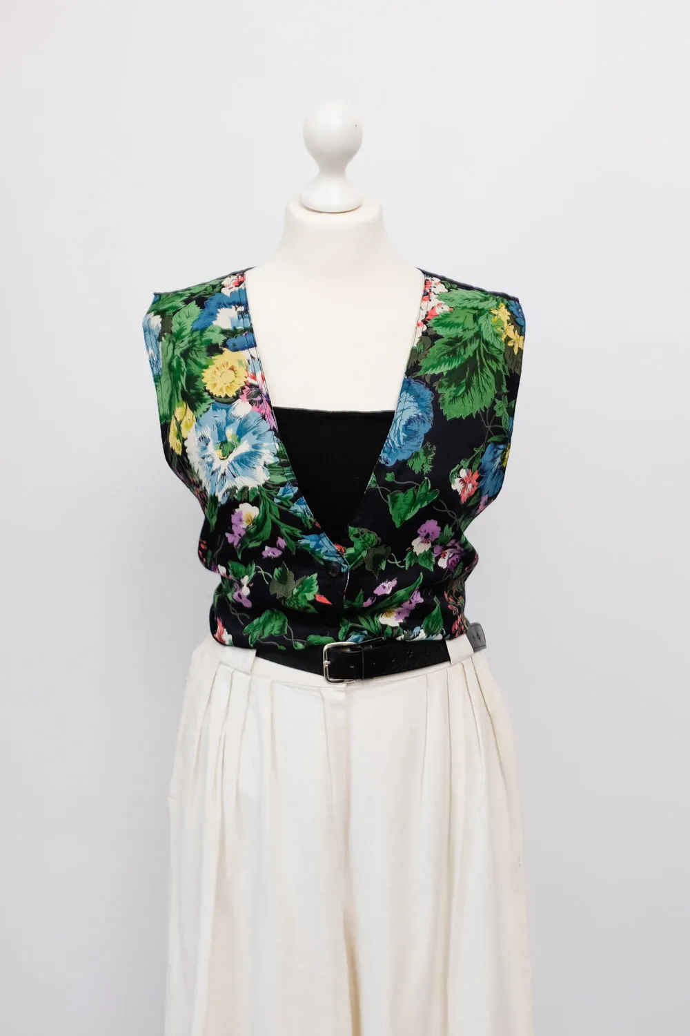 FLORAL BLACK SUIT VINTAGE VEST