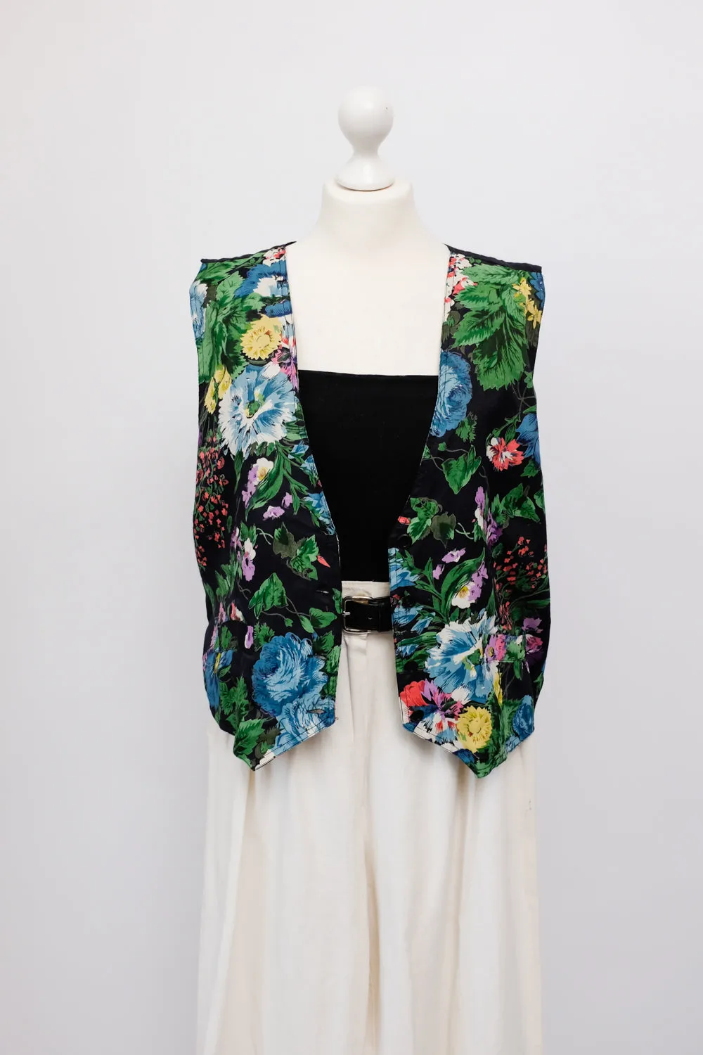 FLORAL BLACK SUIT VINTAGE VEST