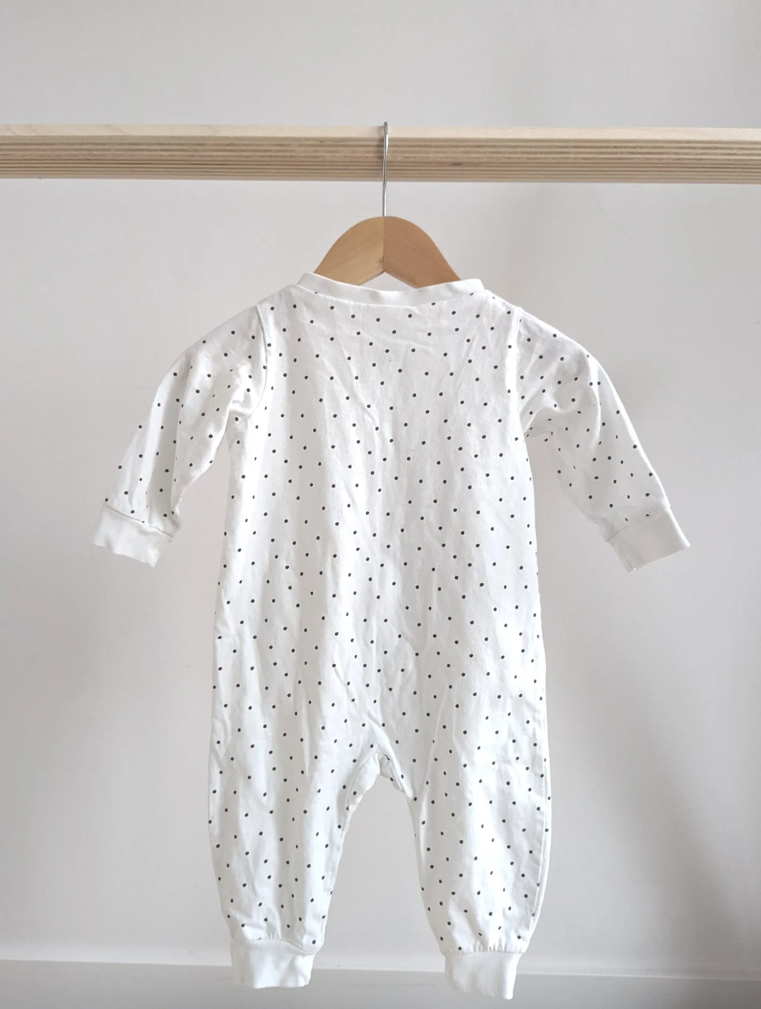 H&M Footless Jumpsuit (4-6M)