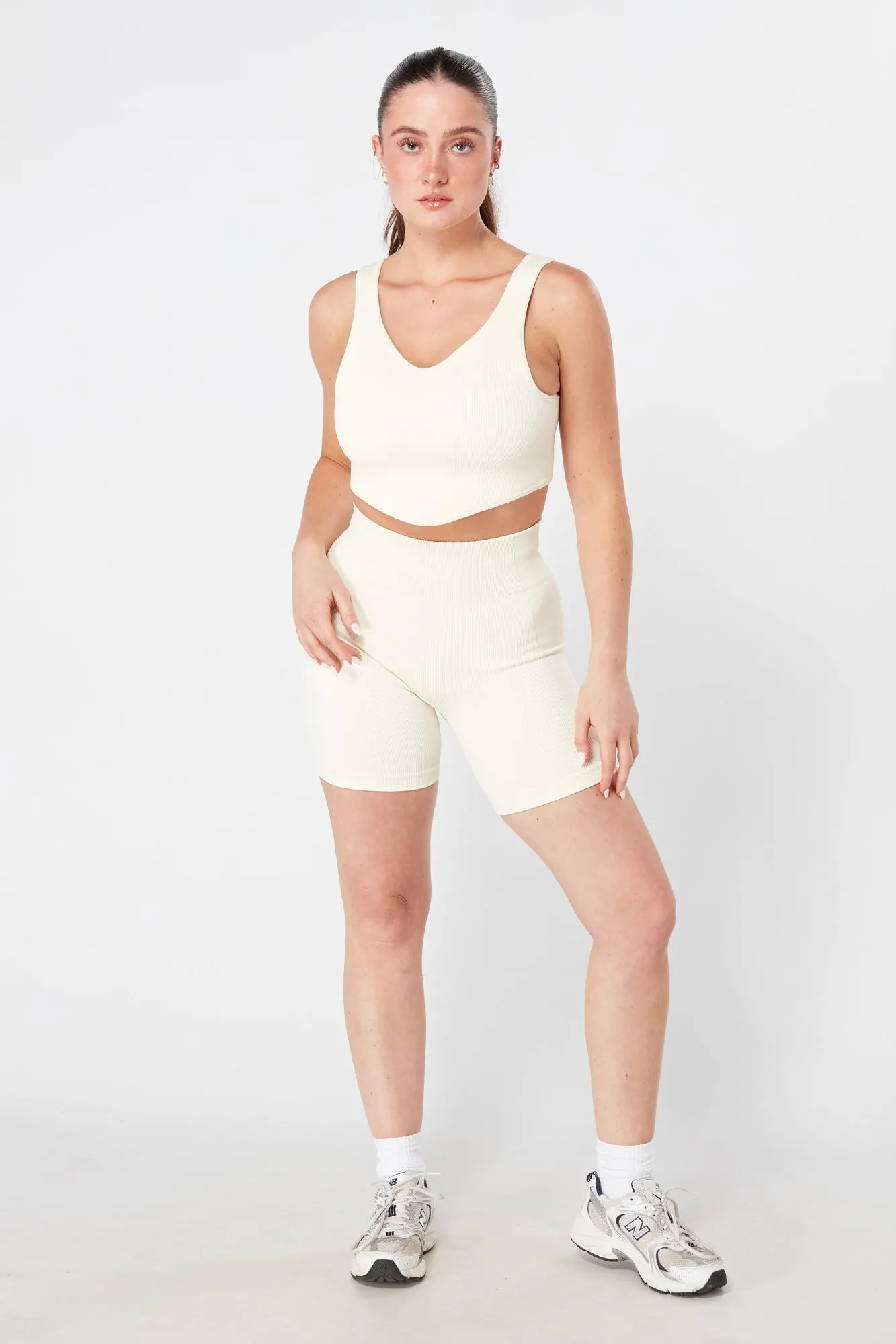 Twill Active Rib Dip Hem Sports Bra - CREAM