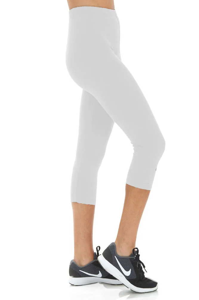 Women's PLUS Solid Color Buttery Soft Cropped Capri Leggings